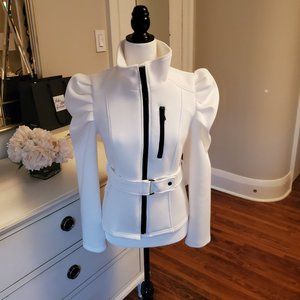 White puffed shoulder jacket